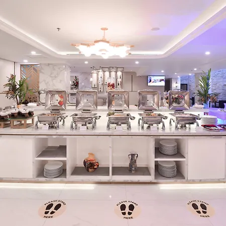 Grand Senyum Hotel, Tugu Yogyakarta-3